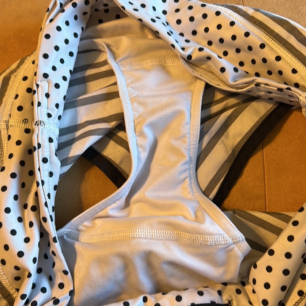 Shorts - Picture 3 of 3